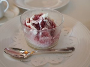 季節ごとにメニューが変わり、夏はかき氷も出してくれます。シロップはワインとココナッツ。ワインのアルコール分はとばしてあるので、お酒が飲めない方でも大丈夫です。