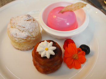 下段のスイーツ