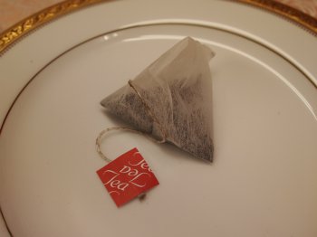 紙で作られたティーバッグ