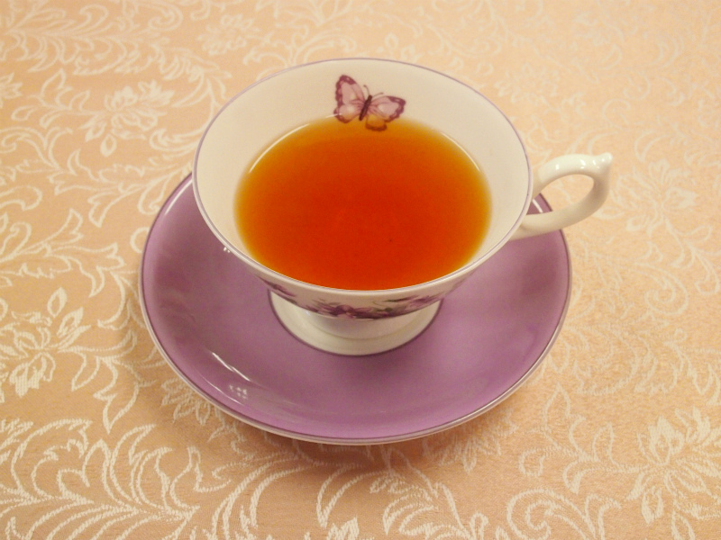 assam tea ティーカップに入ったアッサム紅茶の画像