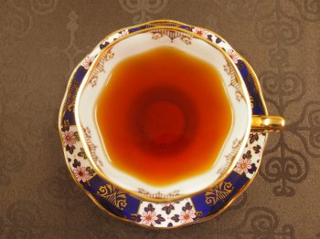 上質なキームンにはゴールデンリングが現れます。こちらはうっすらと見えます。