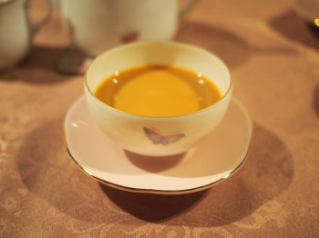 アッサムはミルクティーにしても美味しい紅茶です。