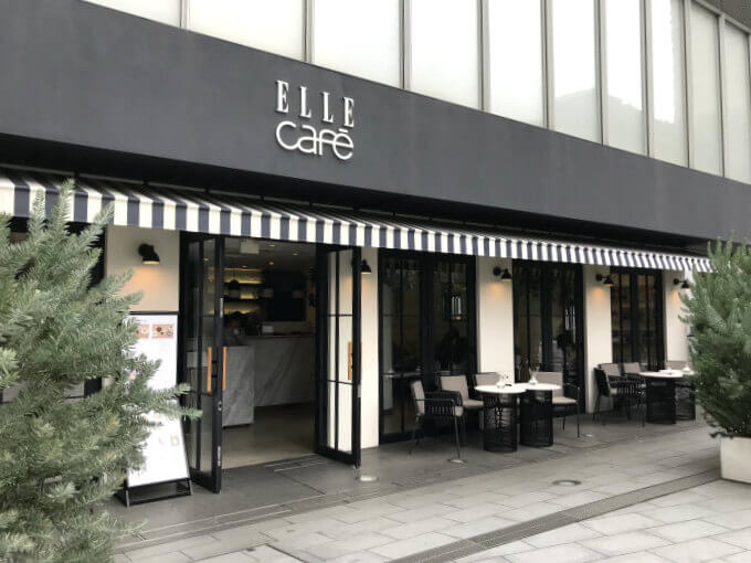 ELLE café青山店の外観。