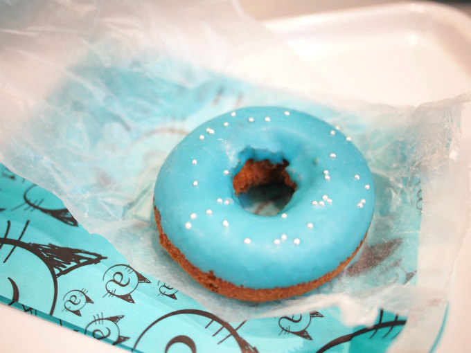 一番人気のブルーのドーナッツ