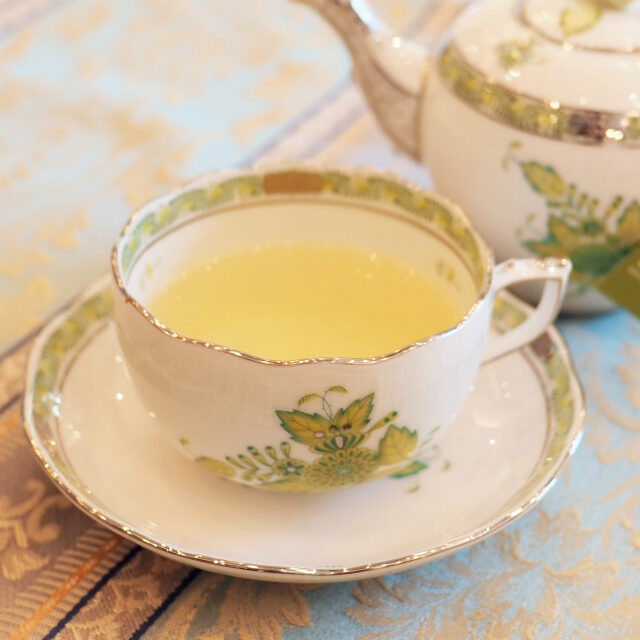 オーガニックエメラルド抹茶
鹿児島産のオーガニック煎茶にオーガニック抹茶を加えたお茶。美味しい日本茶でした。