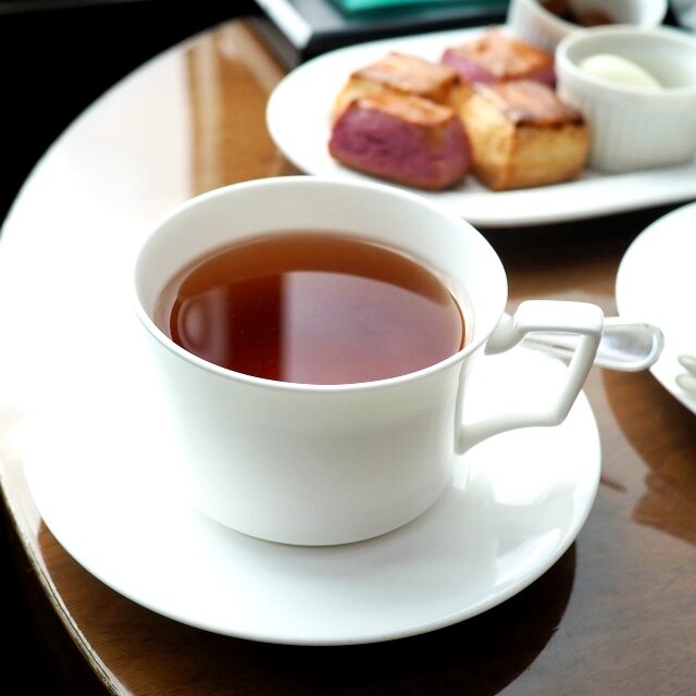 コンラッド東京オリジナルティー緑茶とセイロンティーのベースに梅とベルガモットで香り付けしたフレーバーティー