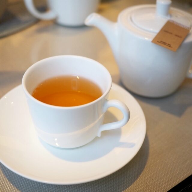 ガンパウダーミントグリーンパールとも呼ばれる中国の緑茶にミントフレーバーを足したもの。