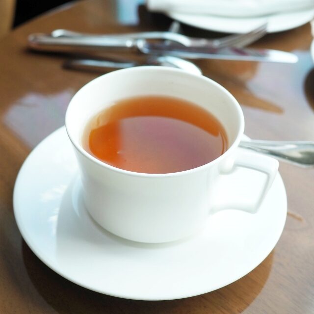 コンラッド東京オリジナルティー
緑茶とセイロンティーのベースに梅とベルガモットで香り付けしたフレーバーティー