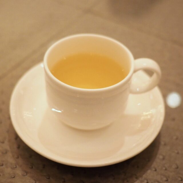 ウメ・ヴェール緑茶に梅をブレンドしたフレーバーティー