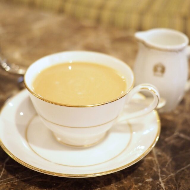 キャロルはストレートでもミルクティーにしても美味しい紅茶