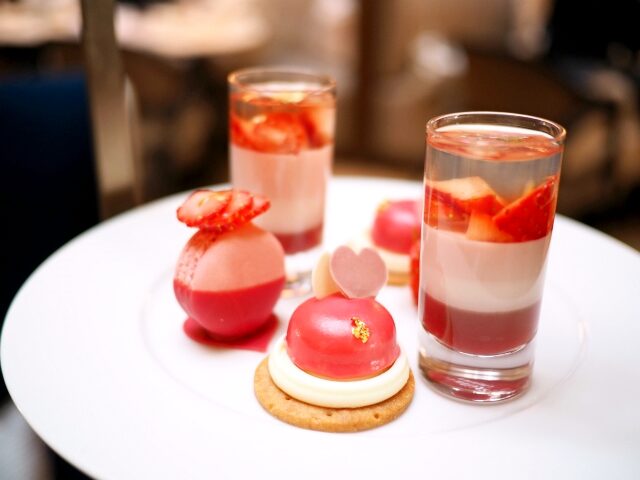 strings strawberry afternoontea sweets01