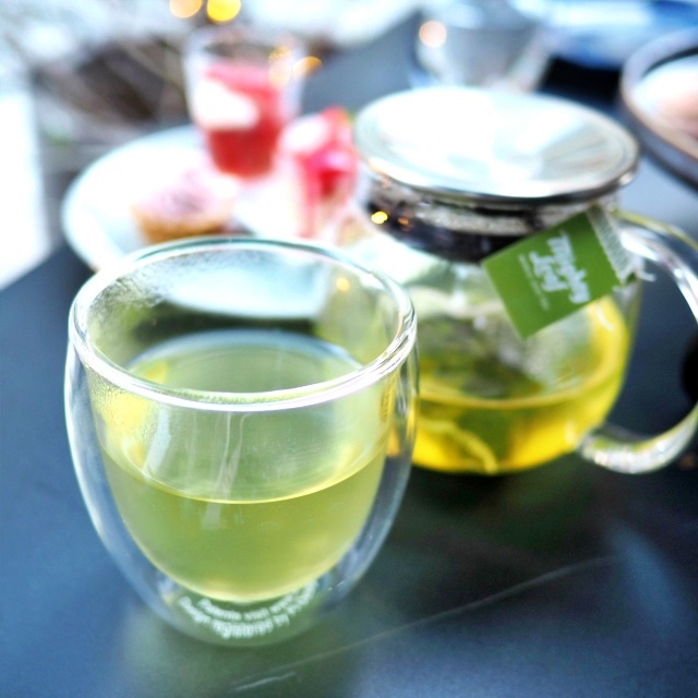 オーガニックエメラルド抹茶鹿児島産のオーガニック煎茶にオーガニック抹茶を加えたお茶
