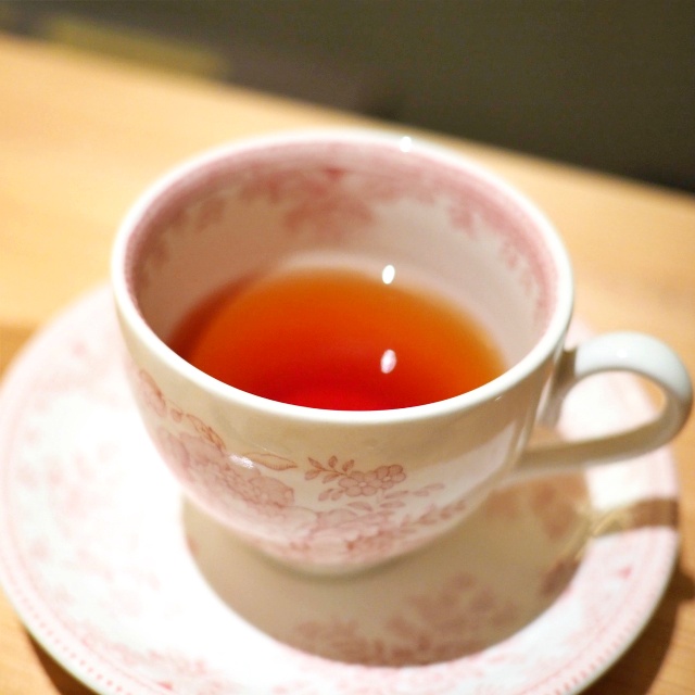 オーガニックセイロン
スリランカはディンブラのハーリントン茶園の紅茶。雑のない味わい深い紅茶。