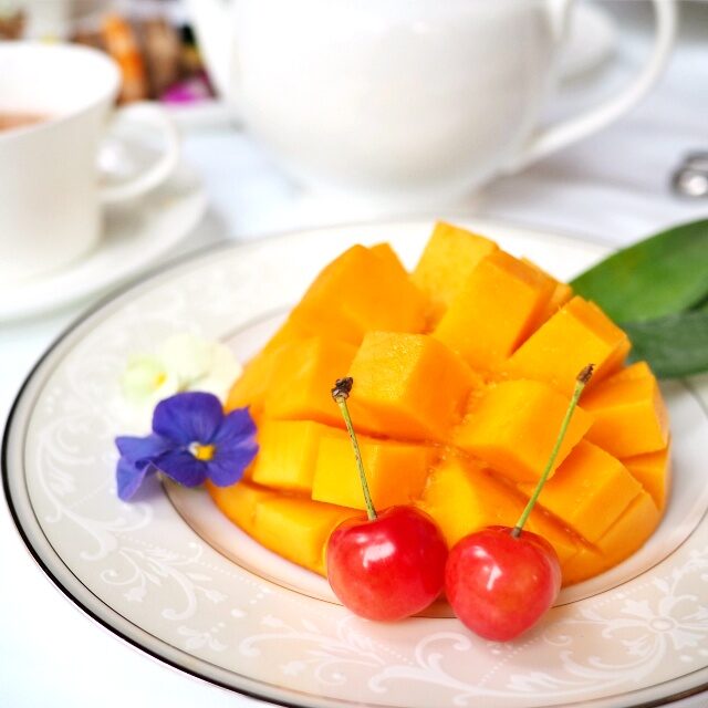 宮崎県産完熟マンゴーこちらはマンゴーの中でも最高級の「太陽のタマゴ」です♪