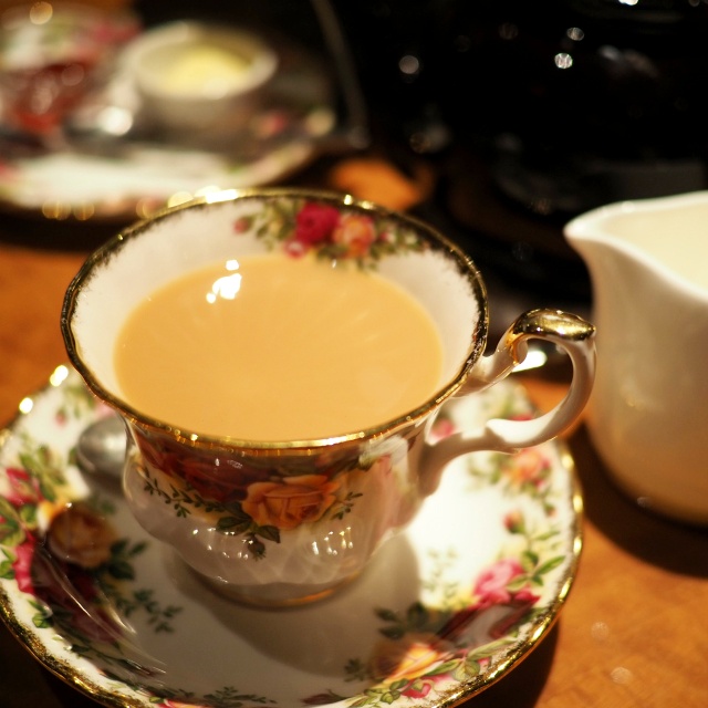 サンク ブレンドは甘い香りの紅茶ばかりのブランドティー♪ミルクティーにすると最高！