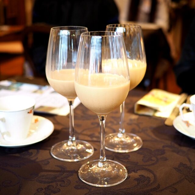 リントンズのアールグレイはケニアの茶葉がベース。ベルガモットの香りも控えめで、ミルクティーにしても美味しいアールグレイです。