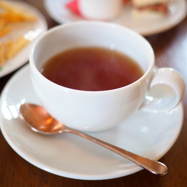 サンセットヌーボー沖縄産の和紅茶とセイロン紅茶のブレンドティー