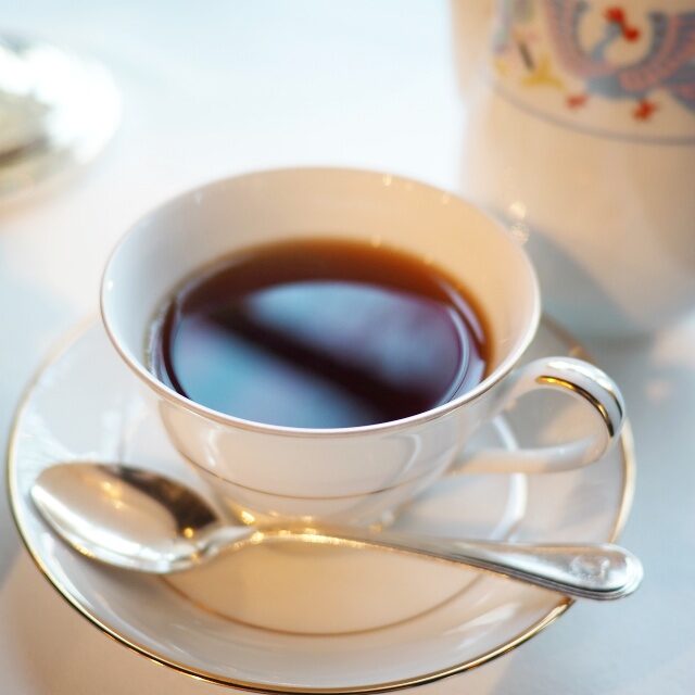 ディンブラストレートでもミルクティーにしても美味しい紅茶