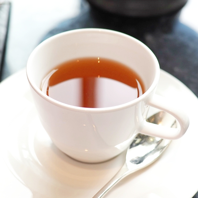 デイブレイク
セイロン、アッサム、ダージリンのブレンドティー、ストレートでもミルクティーでも美味しい紅茶