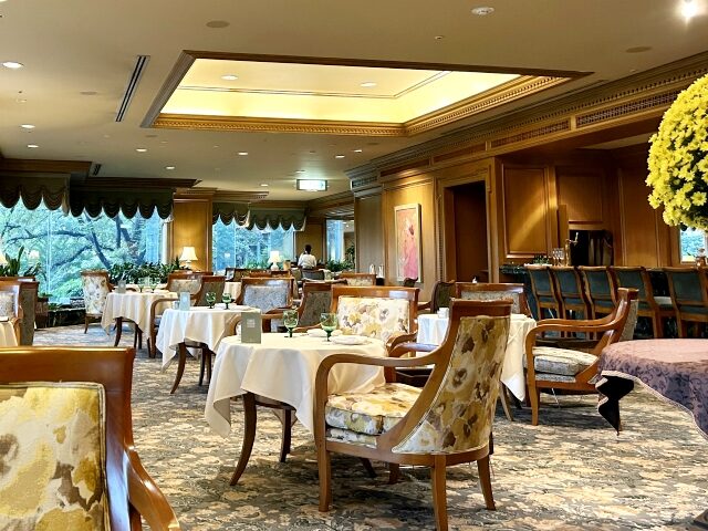 ホテル椿山荘東京「ル・ジャルダン」の内装