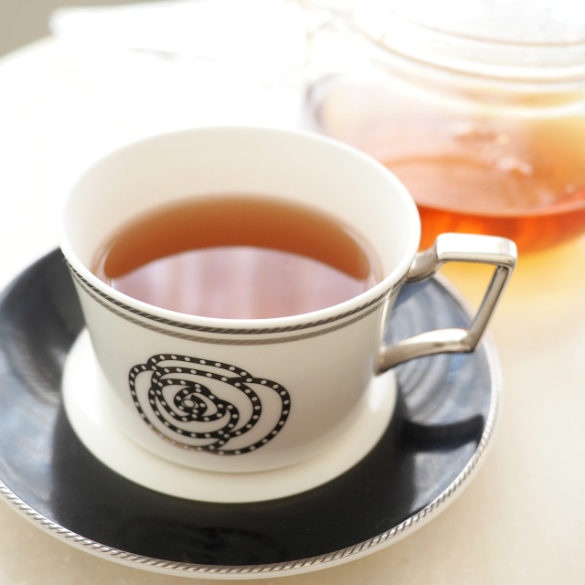 クイーンアン
本日の紅茶はフォートナム＆メイソンのいずれかの紅茶で、この日はアッサムとセイロンのブレンドティー「クイーンアン」でした。